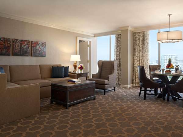 Suite - Fairmont Hotel Dallas