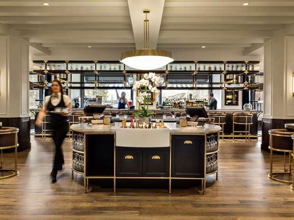 Restaurant - Fairmont Banff Springs Resort