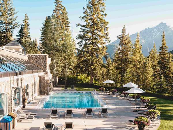 Pool - Fairmont Banff Springs Resort