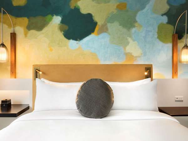  - Fairmont Queen Elizabeth Hotel Montreal