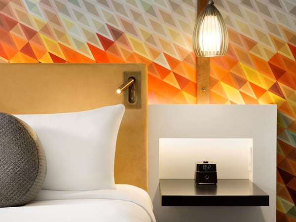  - Fairmont Queen Elizabeth Hotel Montreal