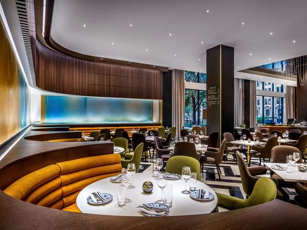 Restaurant - Fairmont Queen Elizabeth Hotel Montreal
