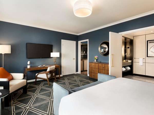  - Fairmont Queen Elizabeth Hotel Montreal