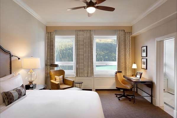  - Fairmont Chateau Hotel Lake Louise
