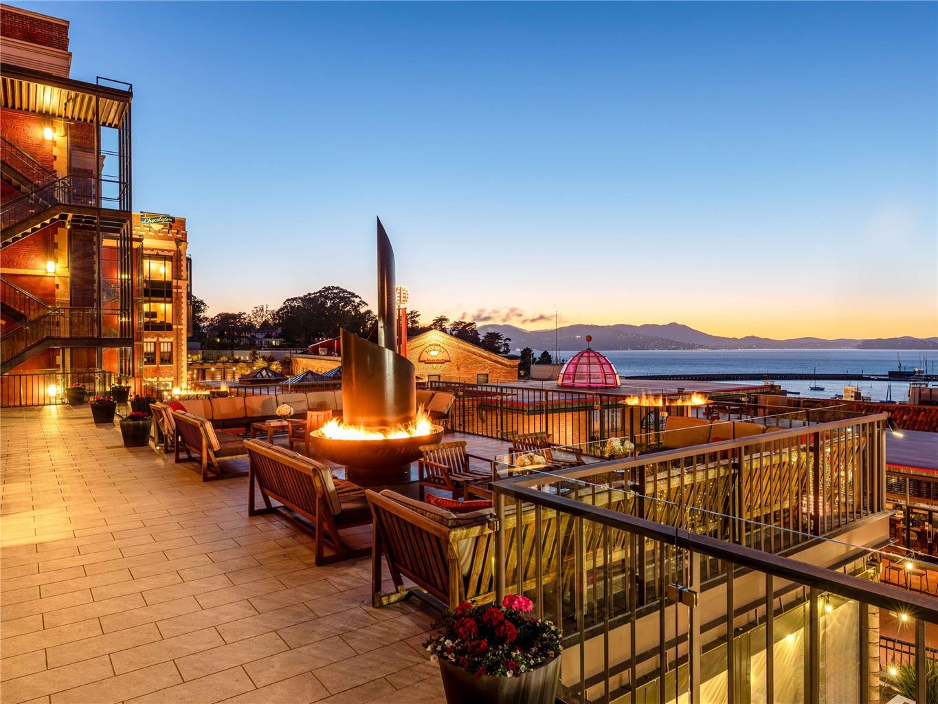 Fairmont Heritage Place, Ghirardelli Sq