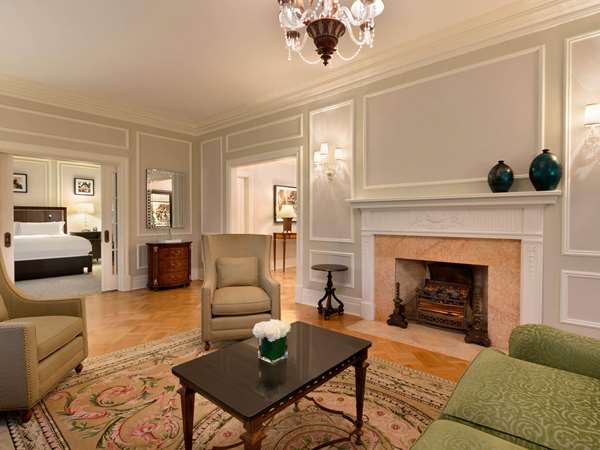 Suite - Fairmont Chateau Laurier Hotel Ottawa