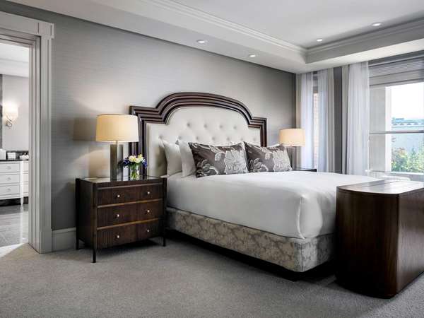 Suite - Fairmont Empress Hotel Victoria