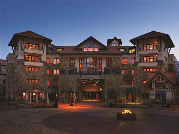 Fairmont Heritage Place, Franz Klammer Lodge