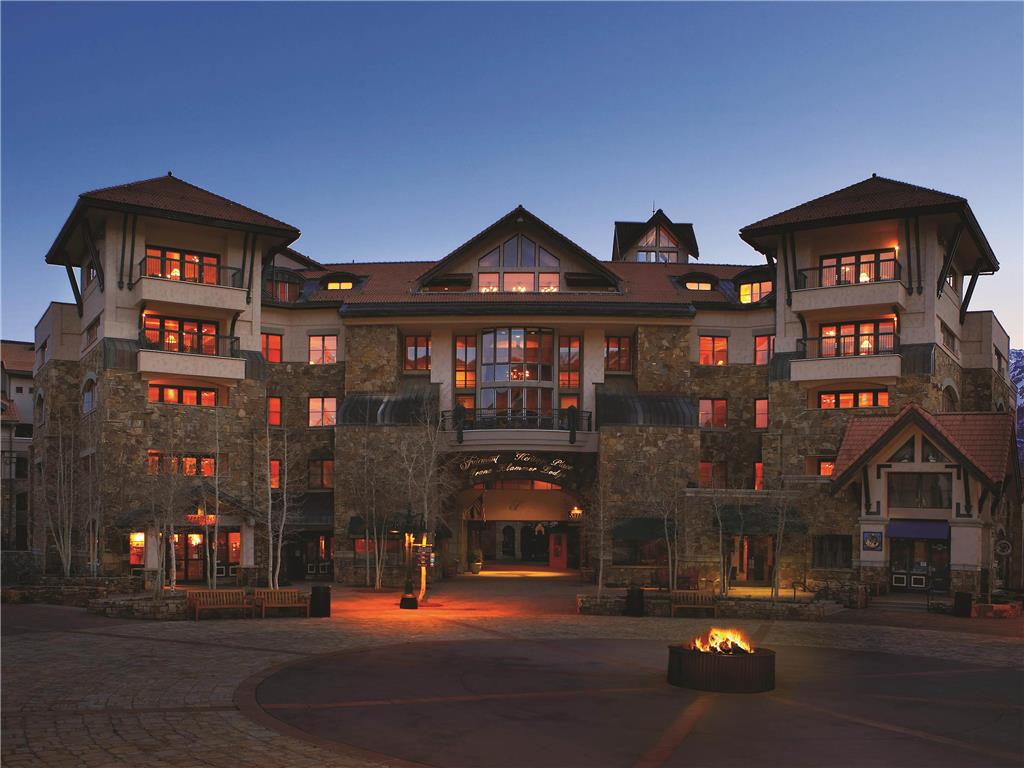 Fairmont Heritage Place Franz Klammer