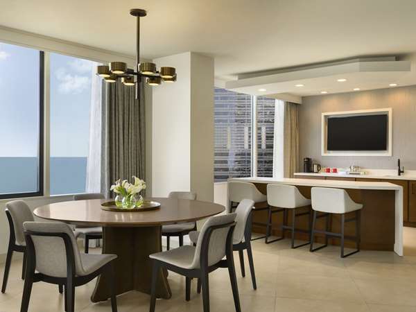  - Swissotel Hotel Chicago