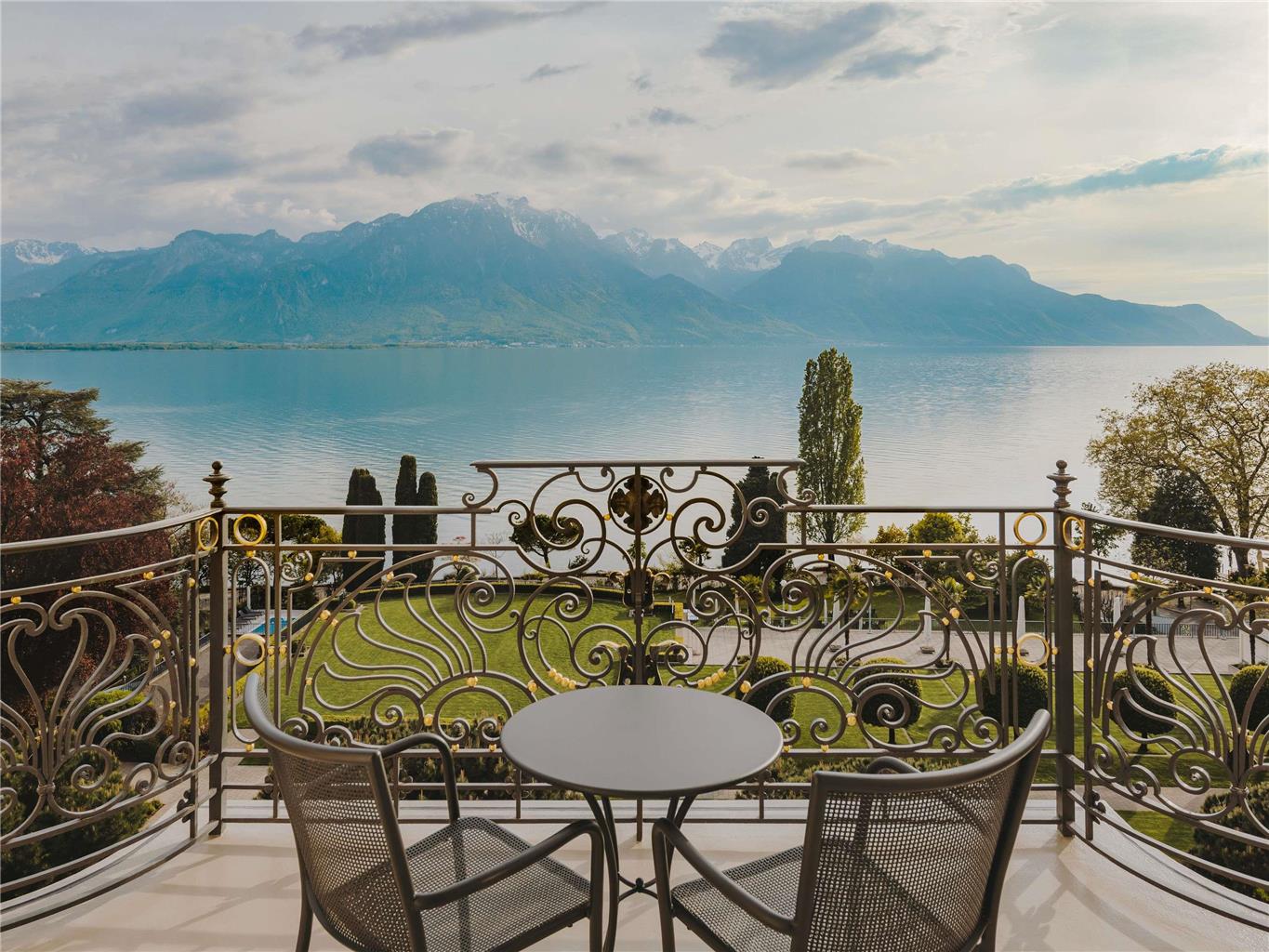 FAIRMONT LE MONTREUX PALACE - Photo 26