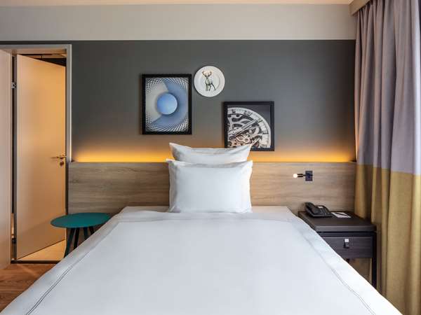 BASEL MARRIOTT HOTEL - Photo 15