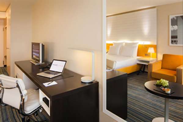 BASEL MARRIOTT HOTEL - Photo 5