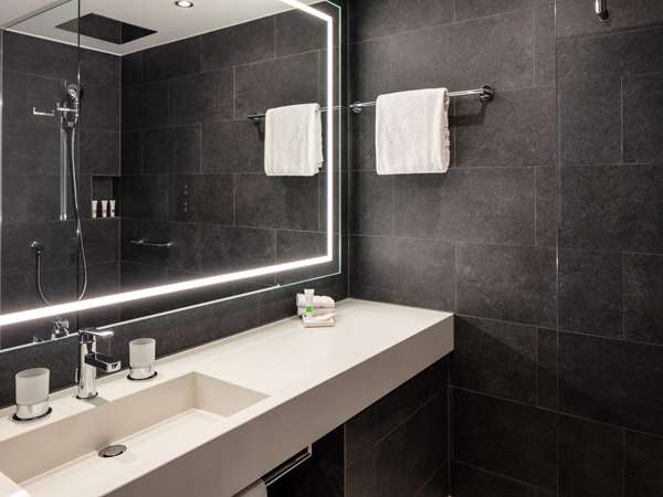 BASEL MARRIOTT HOTEL - Photo 11