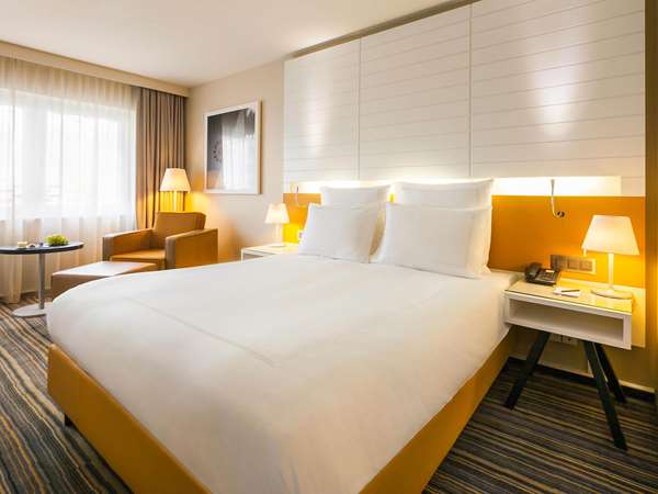 BASEL MARRIOTT HOTEL - Photo 32