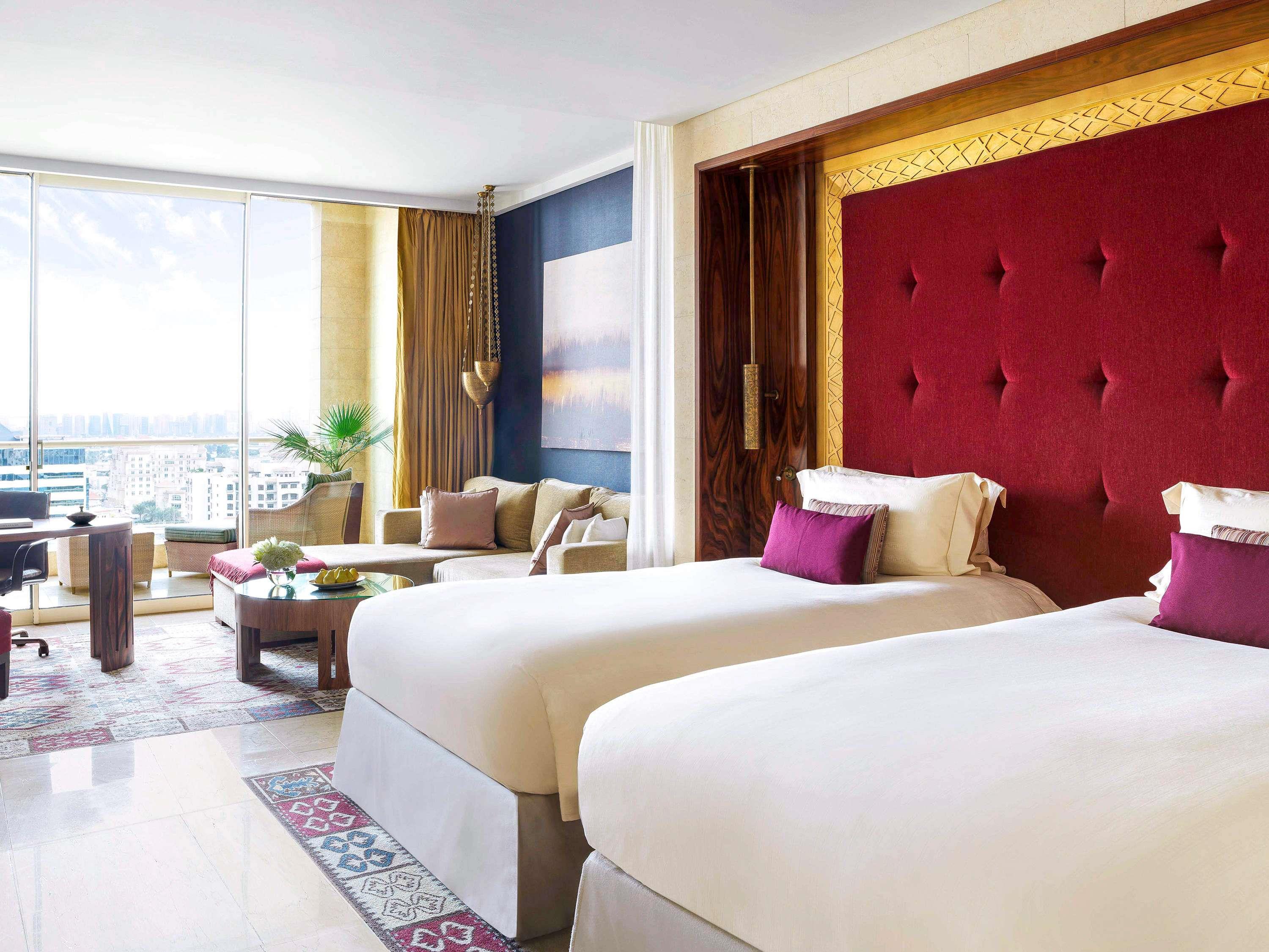 Raffles Dubai Room Type - Raffles Club Dubai Skyline Twin beds