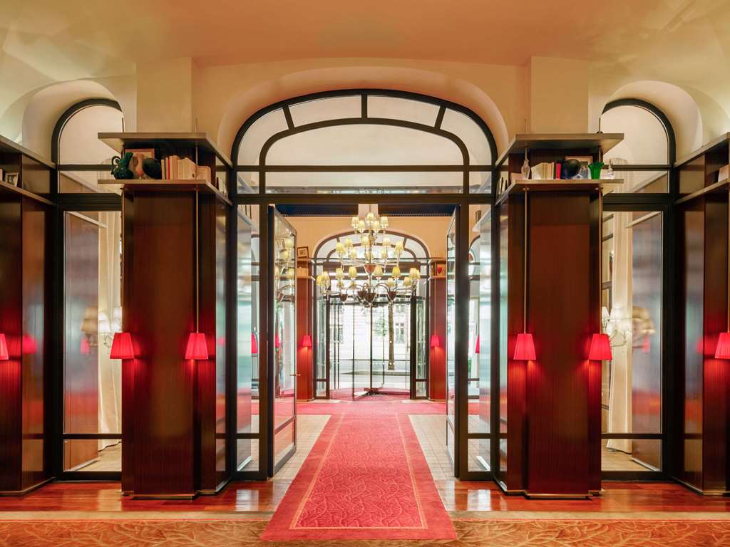 Guest photo