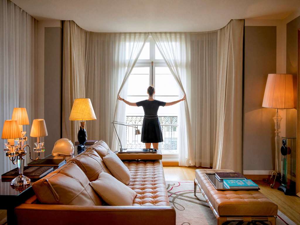 Guest photo