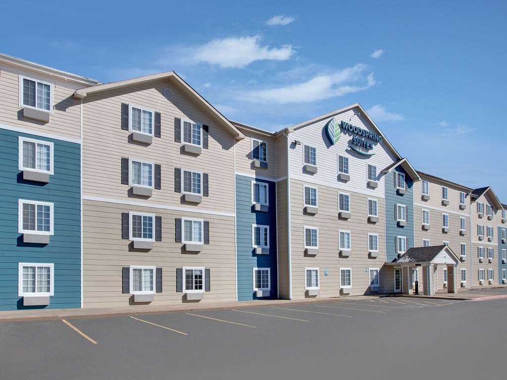 WoodSpring Suites Bentonville