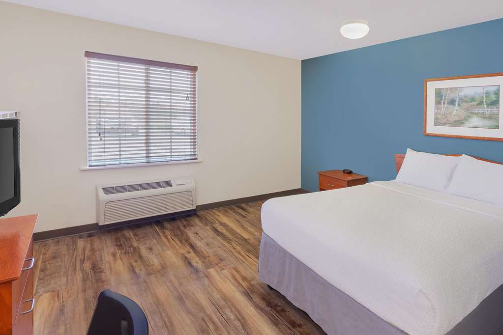 WOODSPRING SUITES ANKENY DES MOINES-guestroom-Guest Room,On-Site.jpg