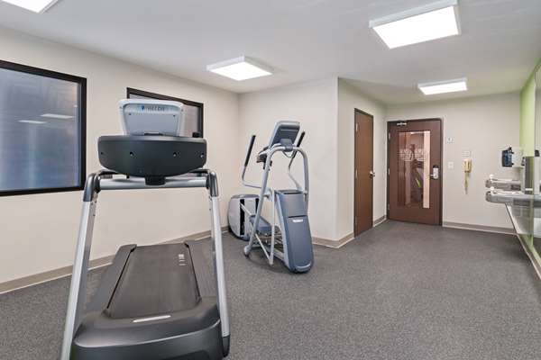 Fitness/ Exercise Room - WoodSpring Suites Davenport