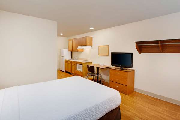  - WoodSpring Suites Lake Charles - I-210, Exit 8