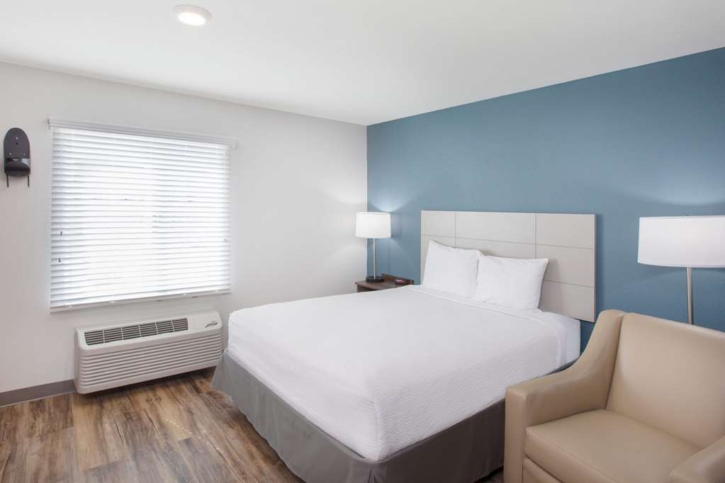 WOODSPRING SUITES WEST MONROE I-20-guestroom-Guest Room,On-Site.jpg