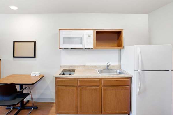  - WoodSpring Suites Lafayette