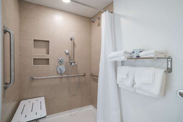  - Rodeway Inn Crisfield