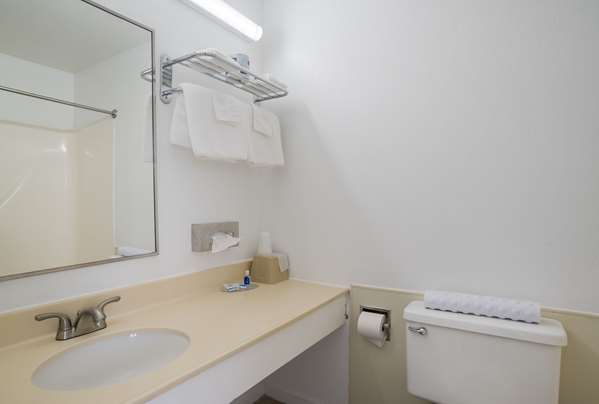  - Rodeway Inn Crisfield