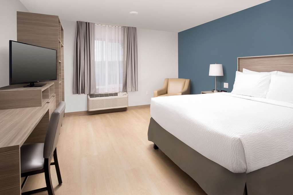 WOODSPRING SUITES CHARLOTTE GASTONI-guestroom-Guest Room,On-Site.jpg
