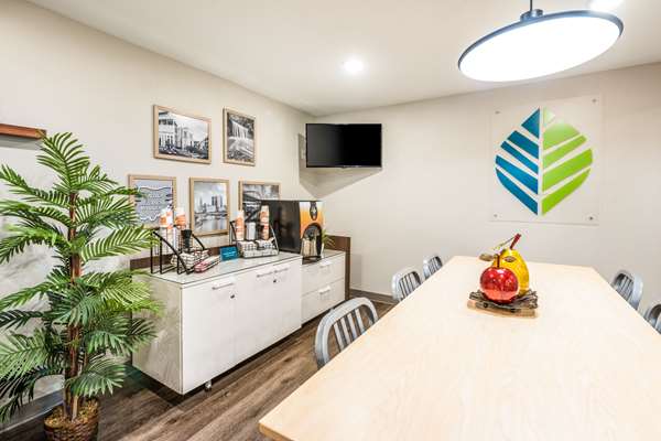  - WoodSpring Suites West Columbus - I-270, Exit 10