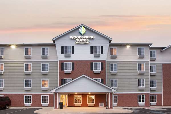 Exterior view - WoodSpring Suites Groveport