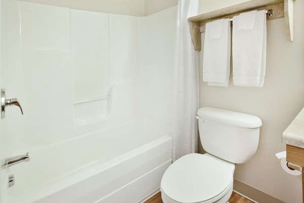  - WoodSpring Suites Groveport