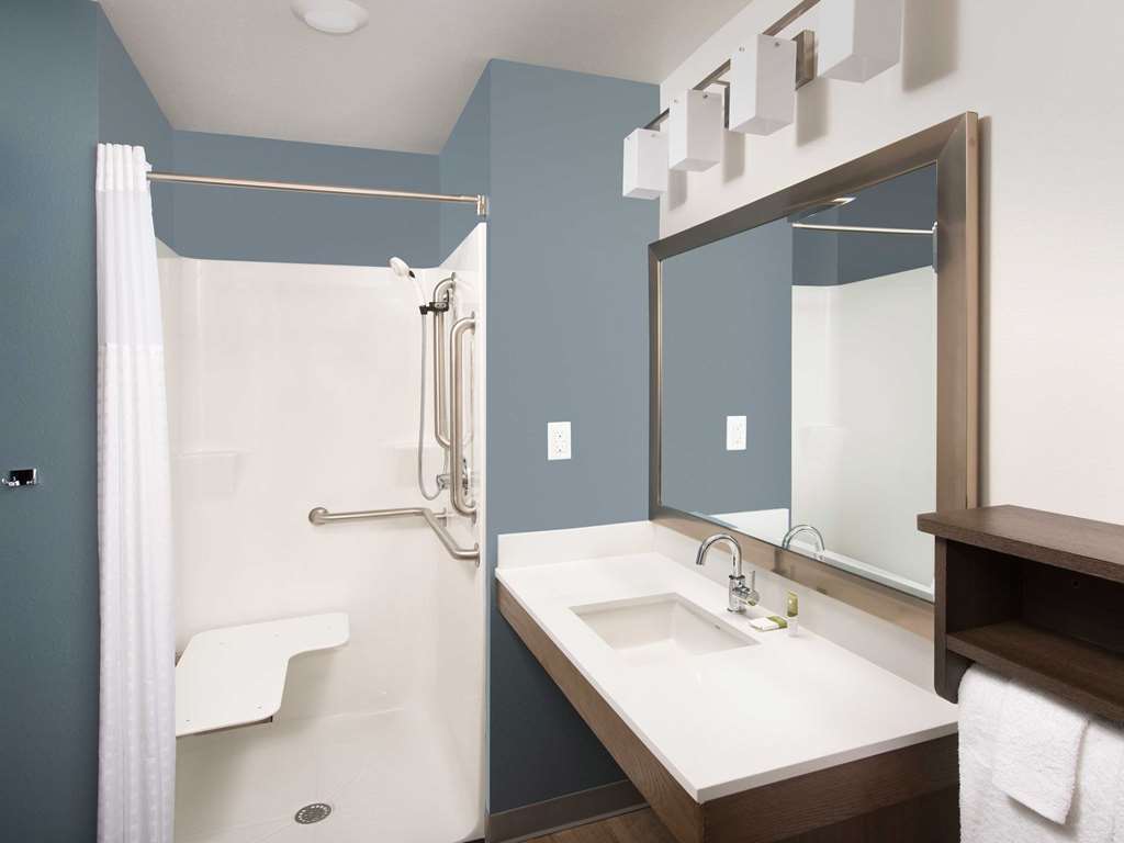 WOODSPRING SUITES TOLEDO MAUMEE-guestroom-Guest Room,Bathroom,On-Site.jpg