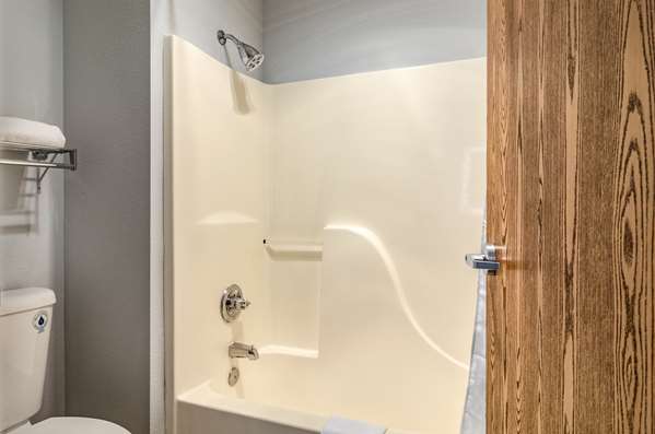  - Red Lion Inn & Suites Des Moines