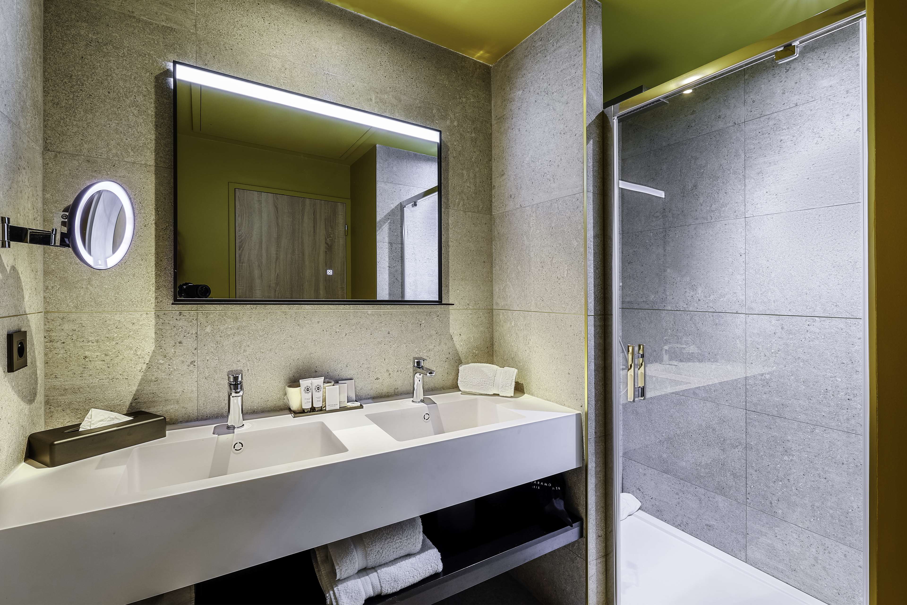 Leprince Hotel Spa, BW Premier Collection Room Type - 1 KING 1 DOUBLE,NSMK,JRSTE,SOFBD,SHOWER