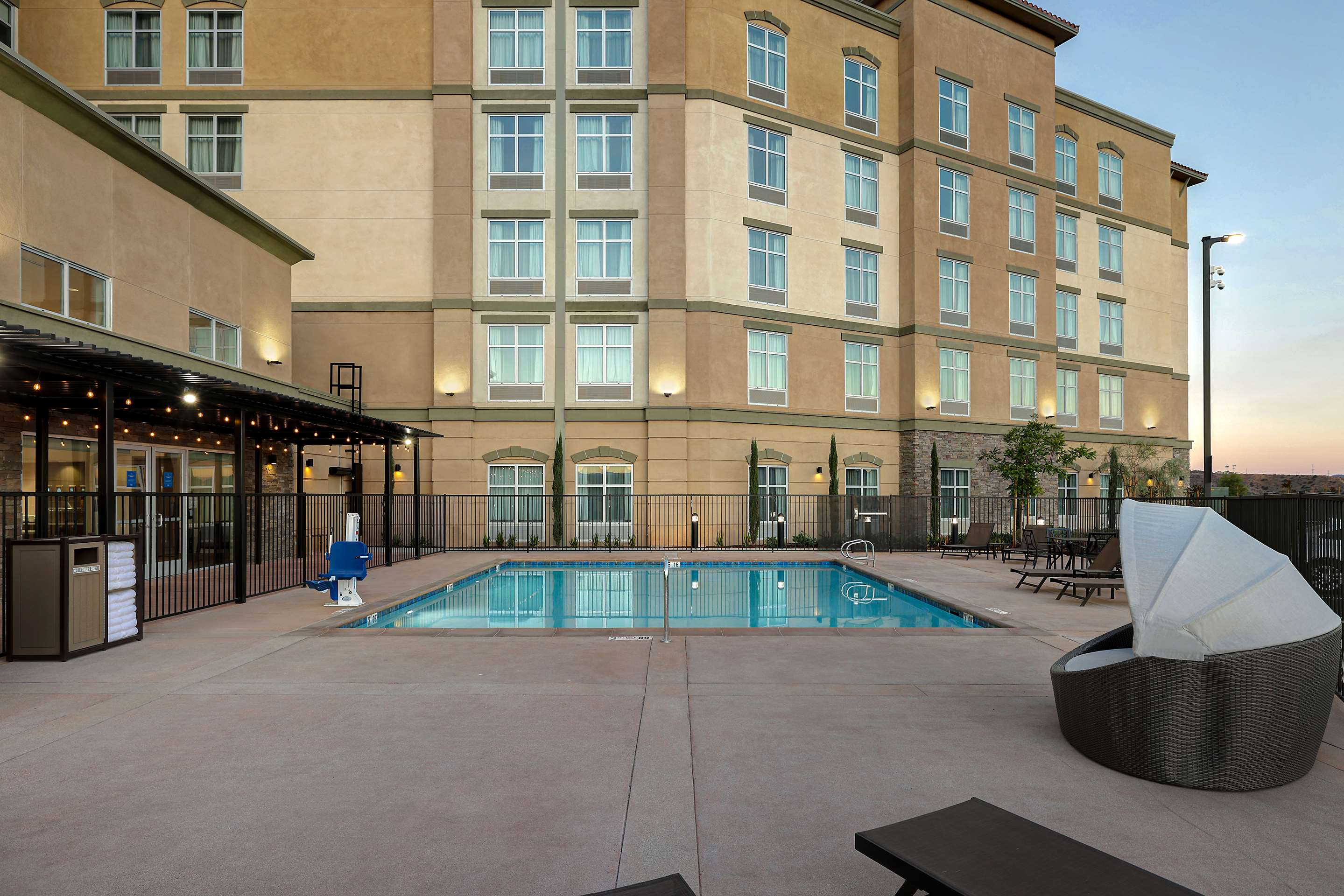 Pool | Homewood Suites by Hilton Santa Clarita