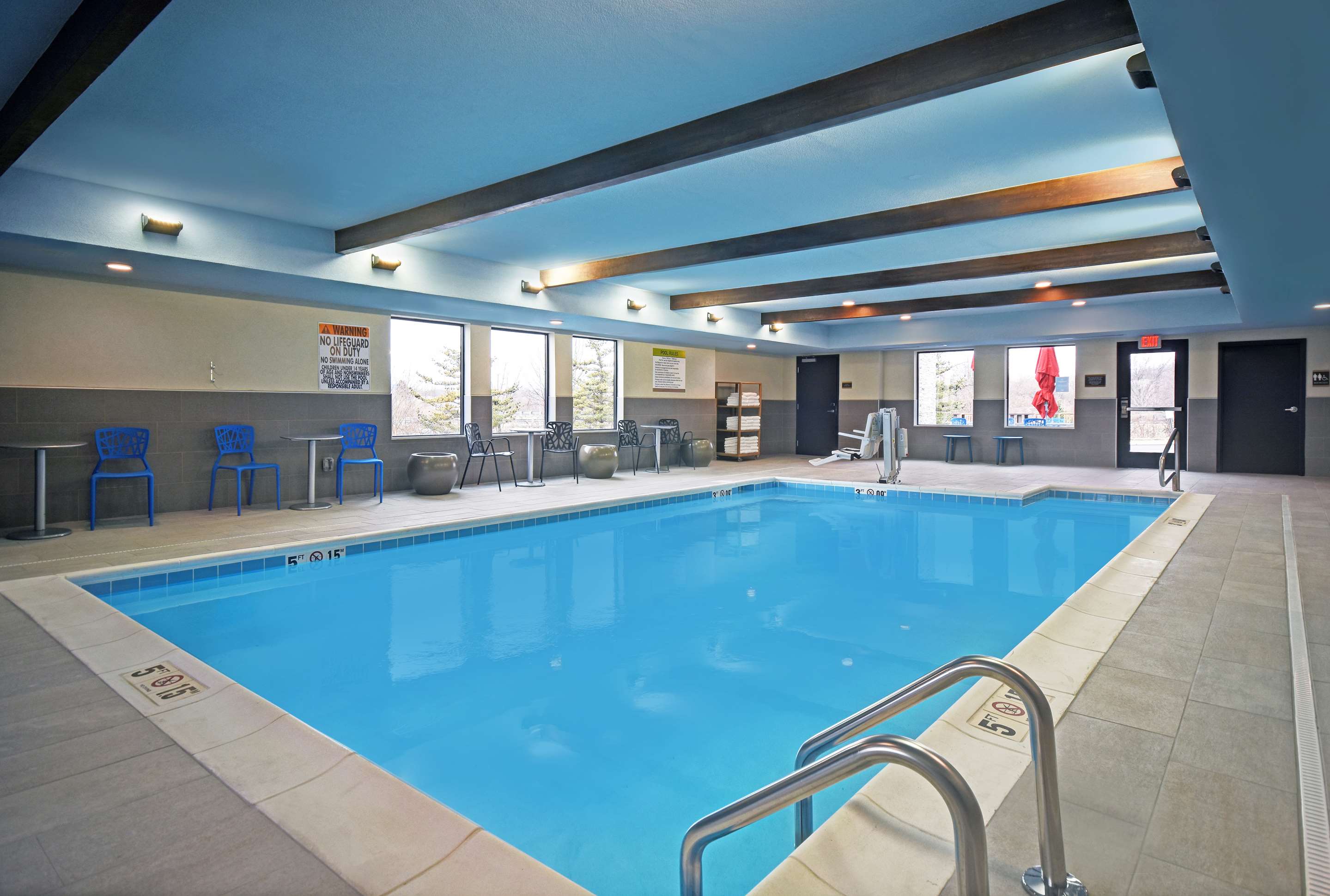 Pool | Home2 Suites by Hilton Springdale Cincinnati