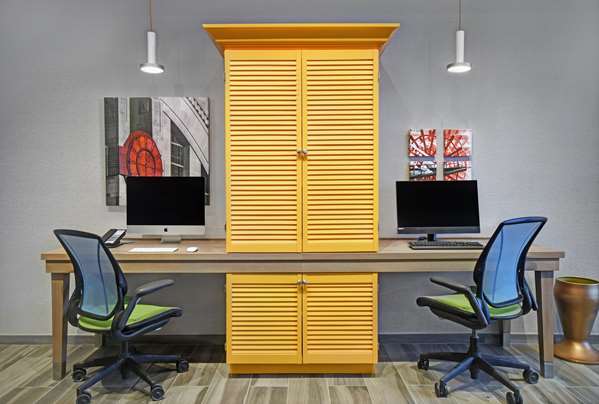 Conference Area - Home2 Suites by Hilton Springdale - I-275, Exit 41