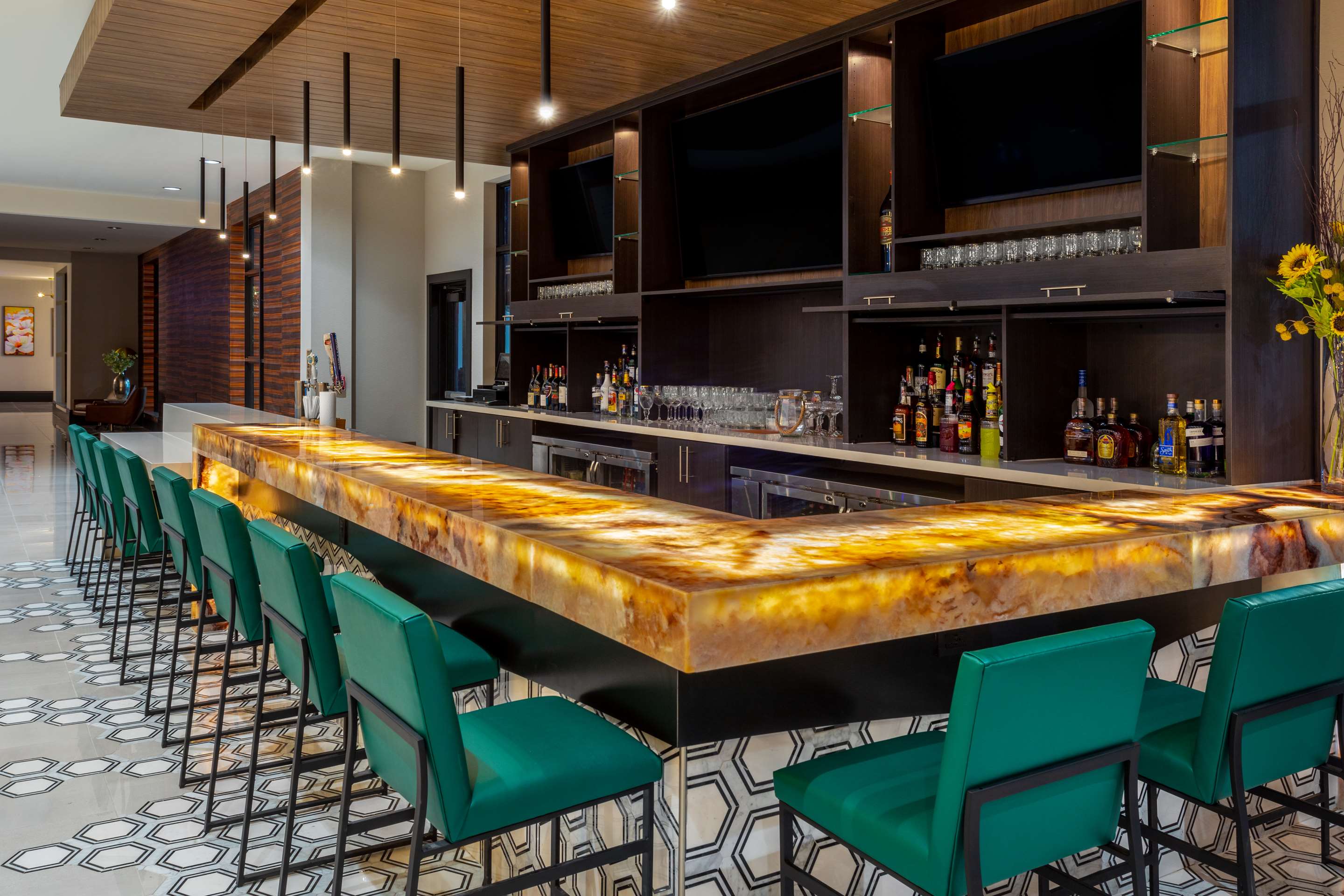 BarLounge | Hilton Garden Inn Hays