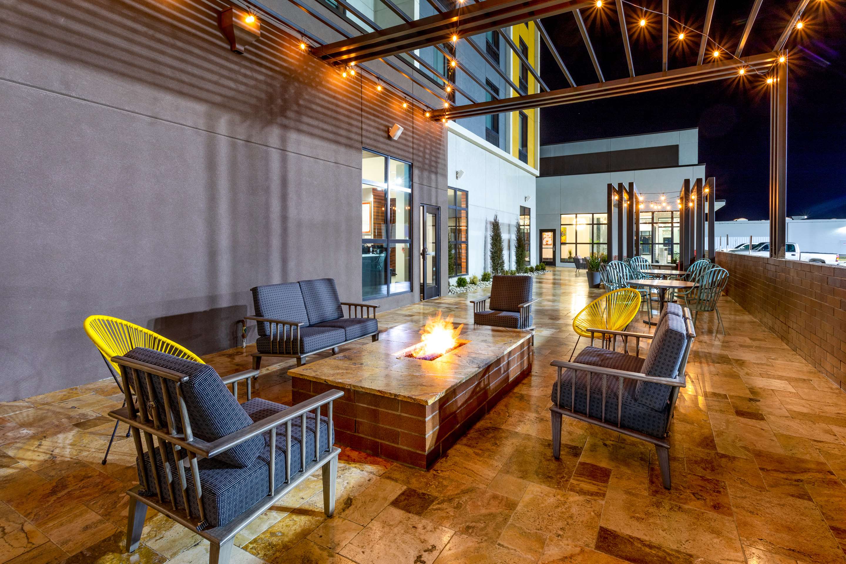 Exterior | Hilton Garden Inn Hays