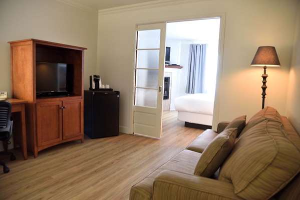  - Hotel L'Empress Rimouski