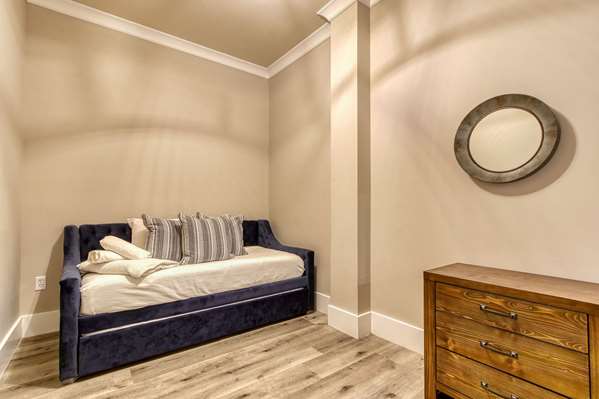 Suite - Central Hotel Downtown Sevierville