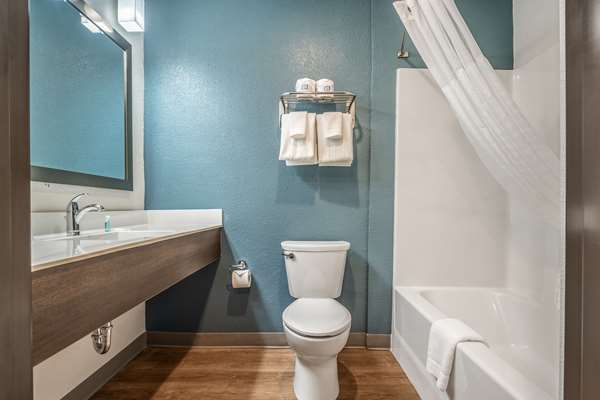  - WoodSpring Suites West Naples