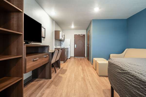  - WoodSpring Suites West Naples