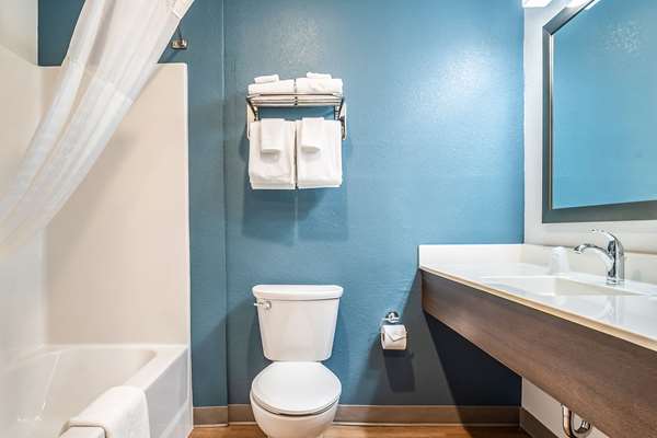  - WoodSpring Suites West Naples