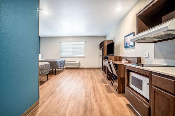 - WoodSpring Suites West Naples