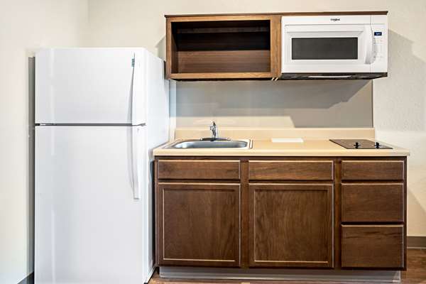  - Woodspring Suites Golden Gate Naples - I-75, Exit 101