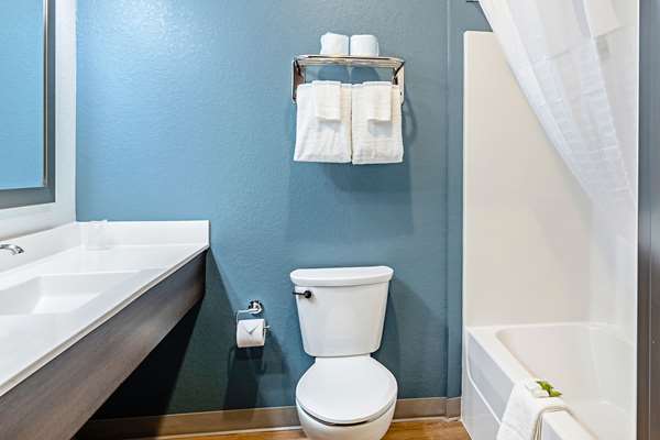  - Woodspring Suites Golden Gate Naples - I-75, Exit 101